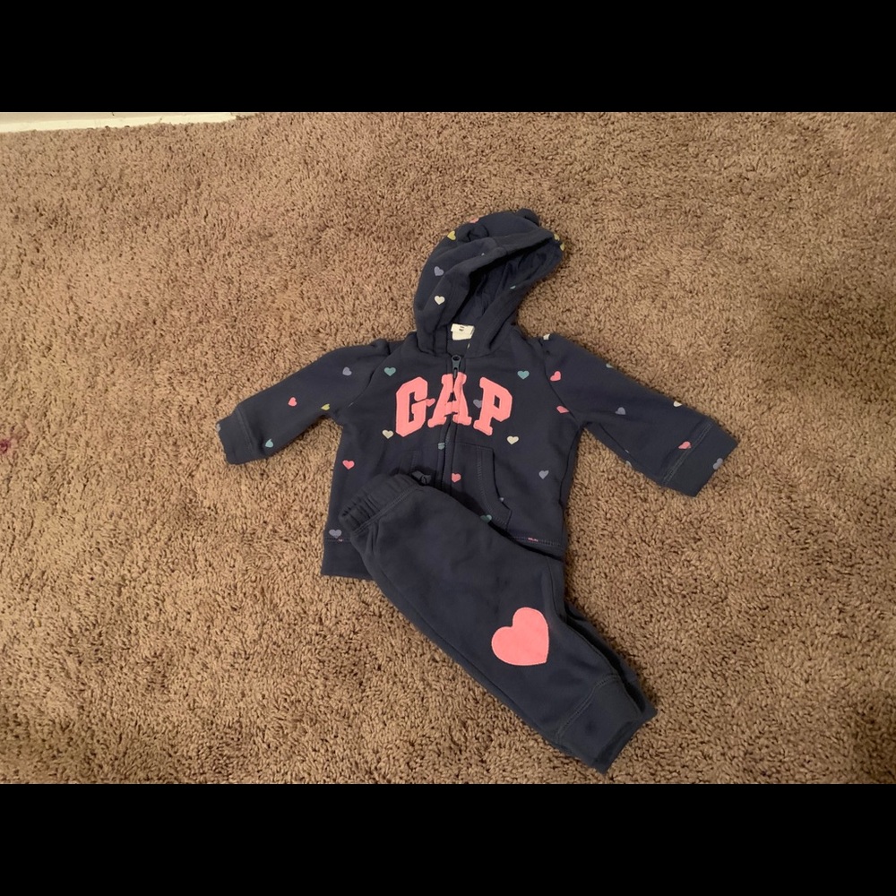 GAP Sweatsuit